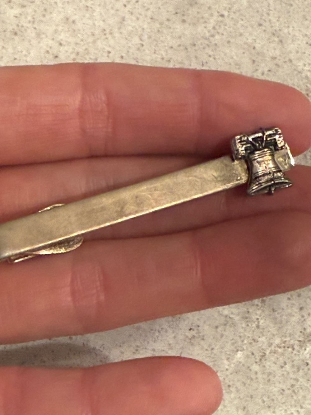 Rare vintage 1945 gold Tone Liberty Bell Tie Bar money clip accessory